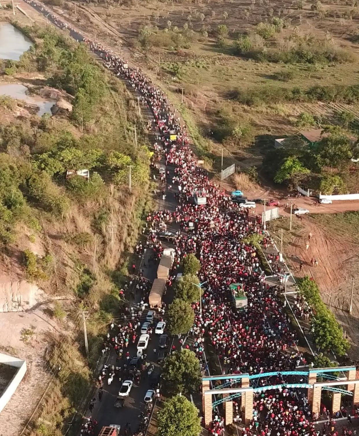 VARGEM GRANDE: FESTEJO DE SÃO RAIMUNDO NONATO DOS MULUNDUS ATRAI MILHARES DE ROMEIROS.