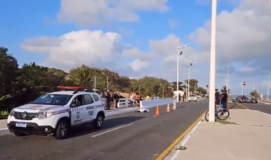 Médico morre ao ser atropelado na Avenida Litorânea, em São Luís; ele estava em uma bicicleta
